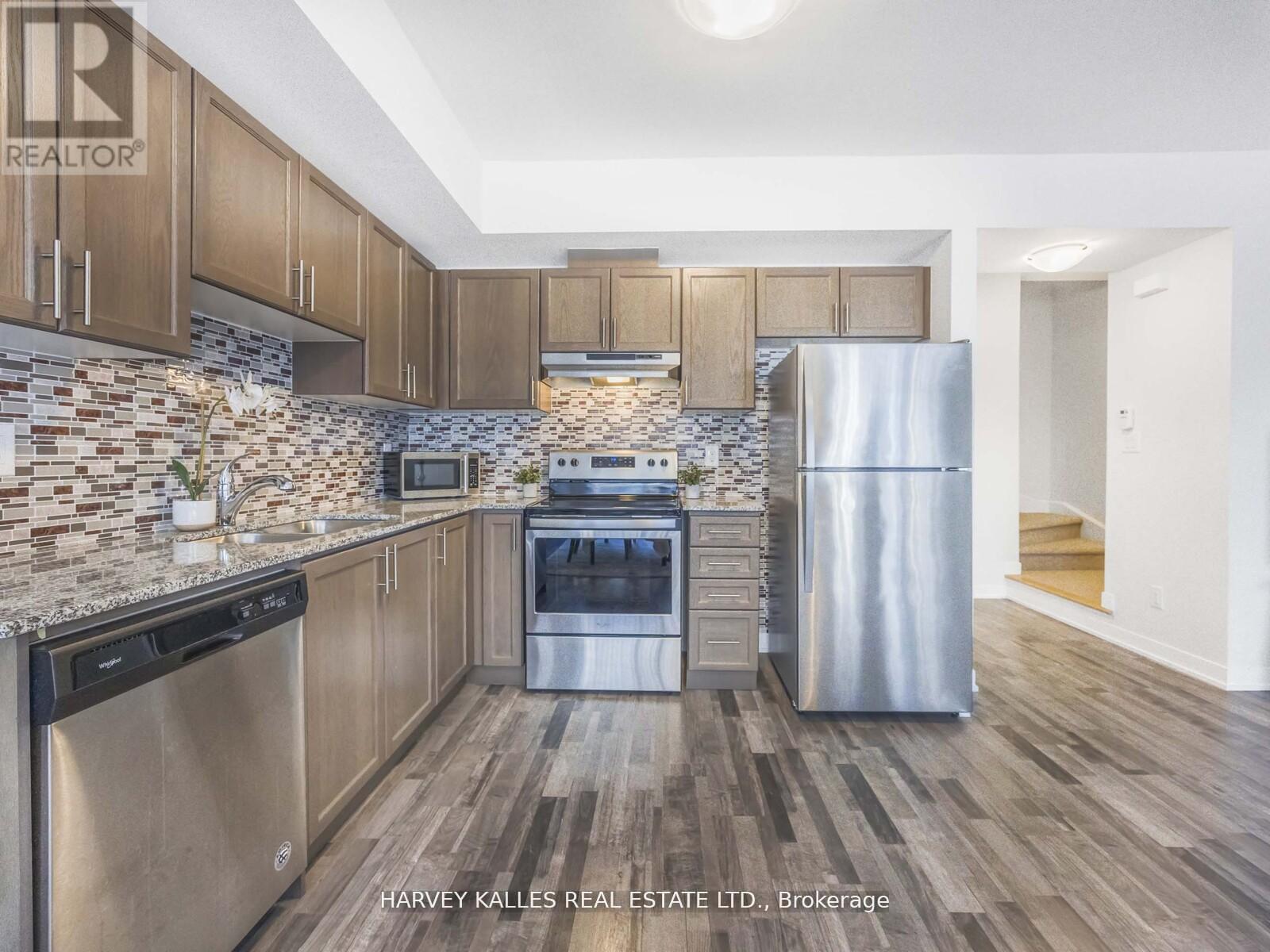 Photo 8 of 404 1460 Whites Road, Pickering ON