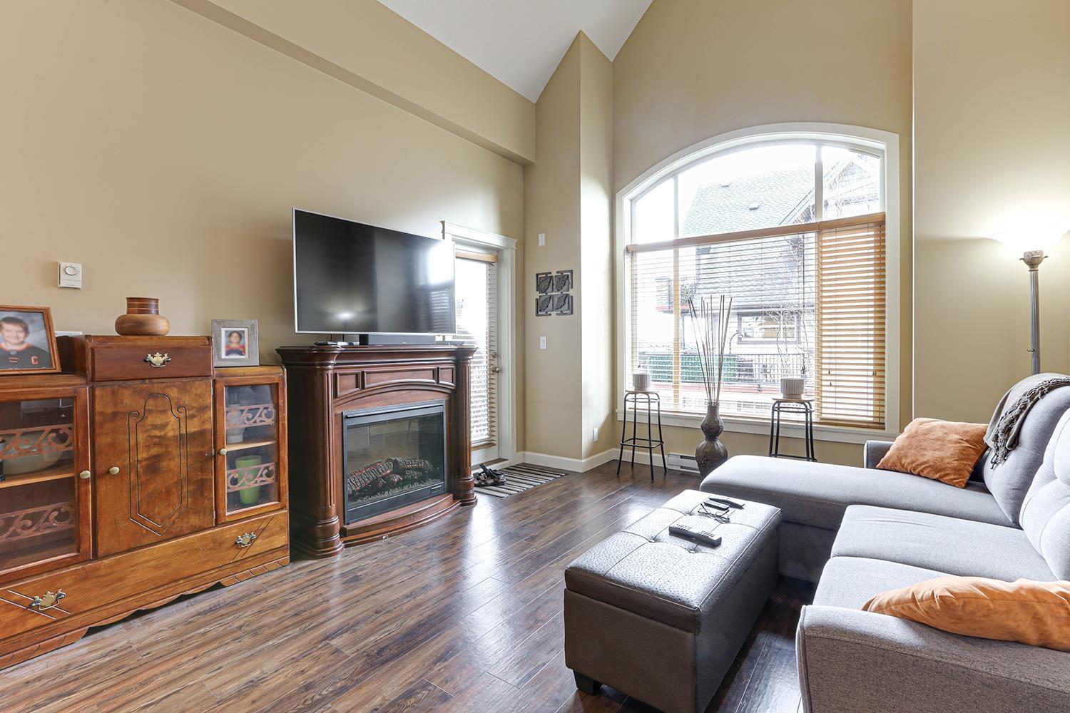 Photo 2 of 404 8328 207 A Street, Langley BC