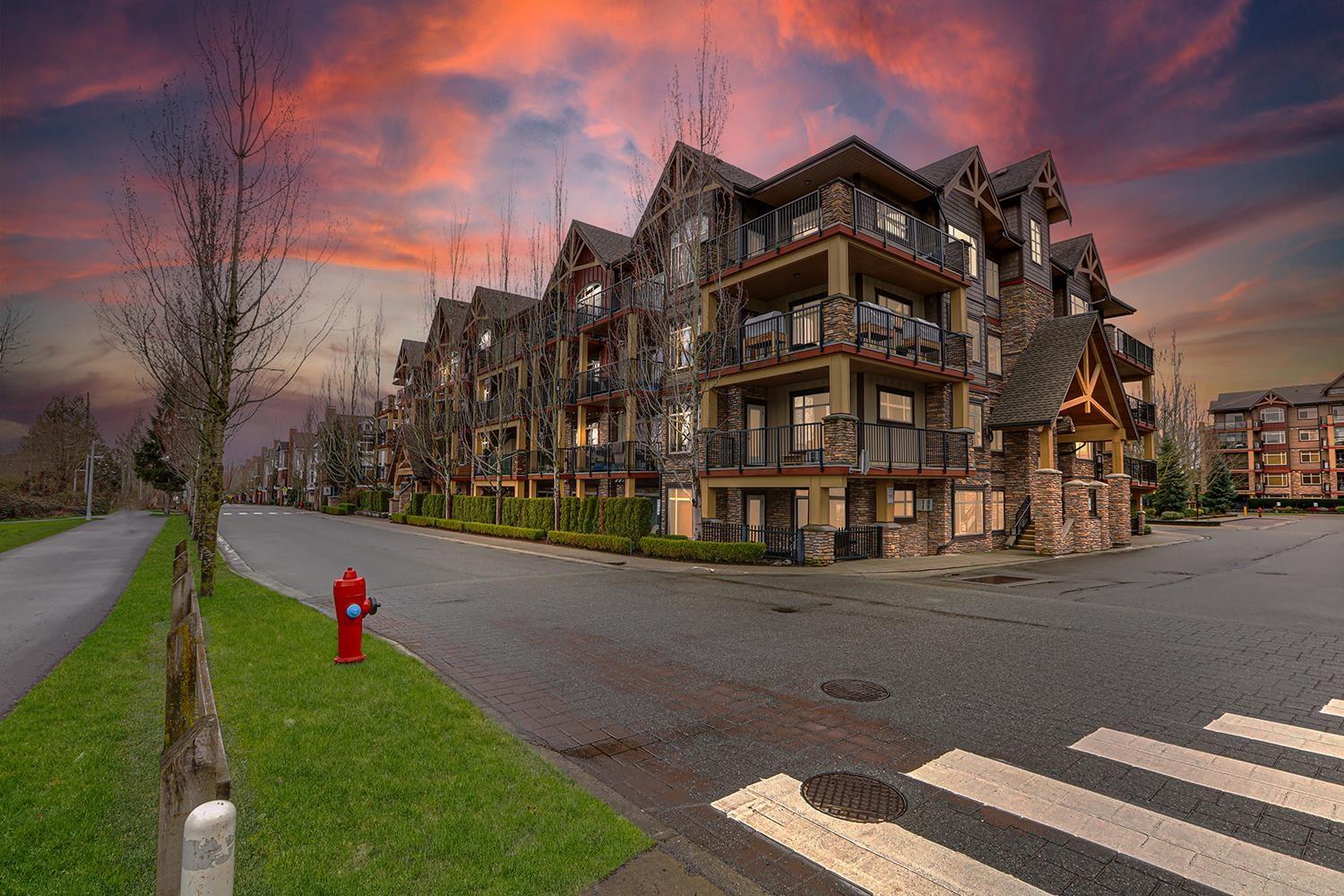 Photo 3 of 404 8328 207 A Street, Langley BC