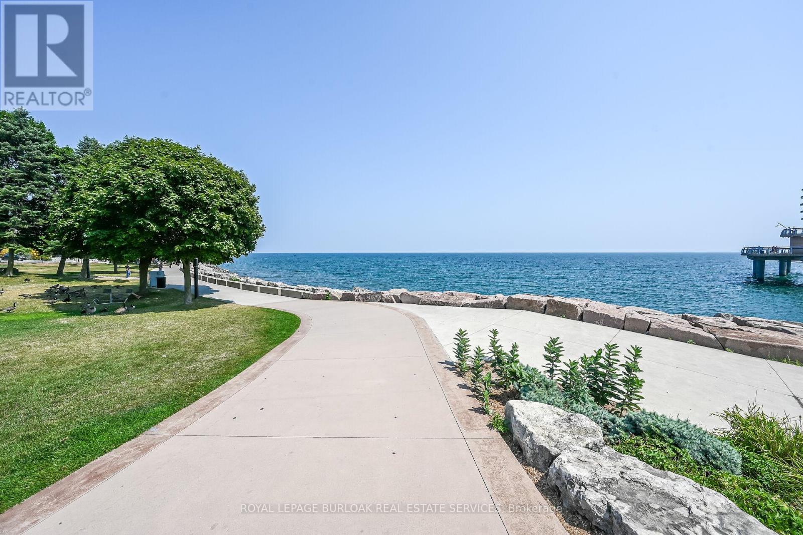 Photo 7 of 13 1351 Ontario Street, Burlington ON