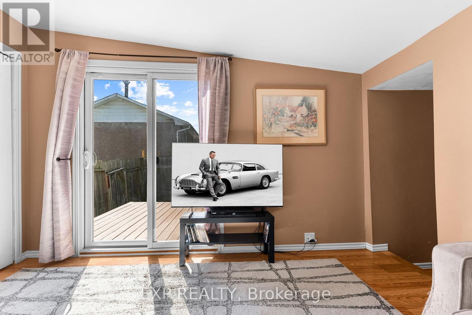 Photo 13 of 148 Morton Avenue, Georgina ON