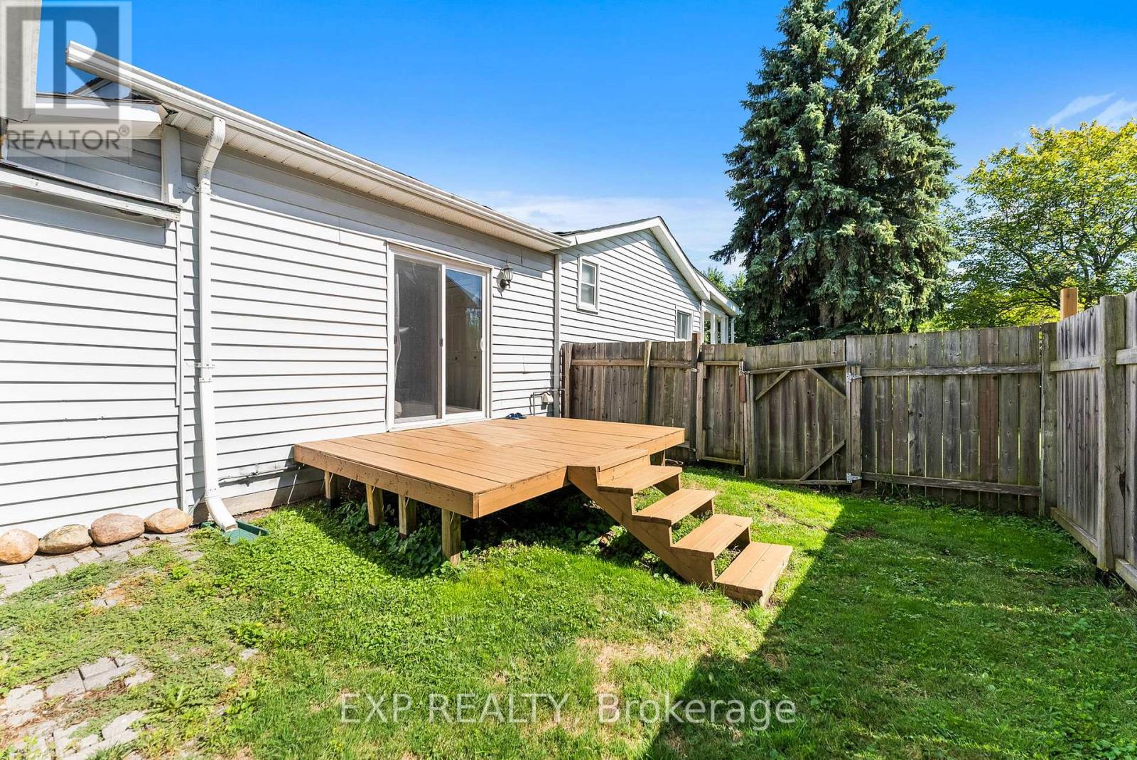 Photo 17 of 148 Morton Avenue, Georgina ON