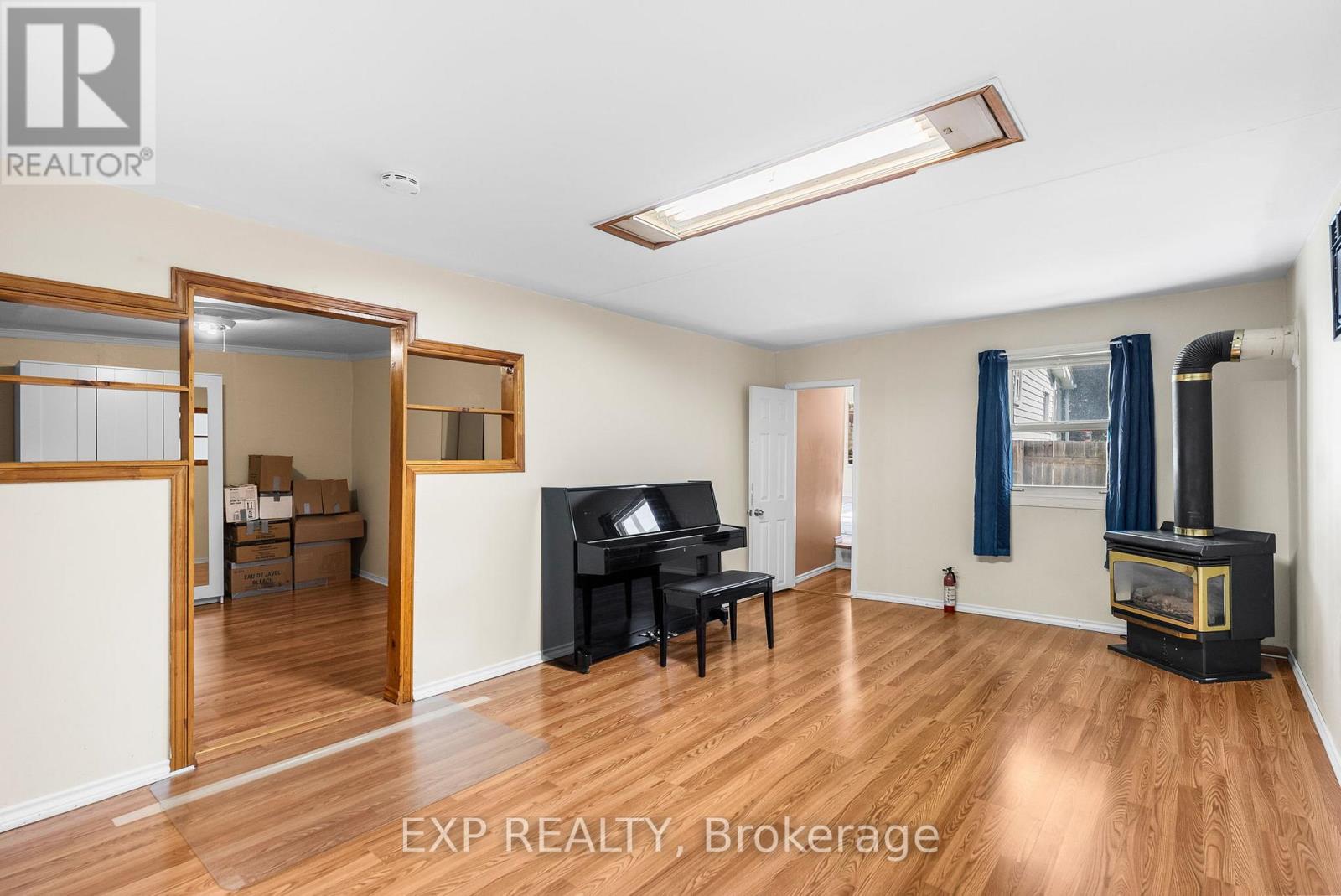 Photo 19 of 148 Morton Avenue, Georgina ON