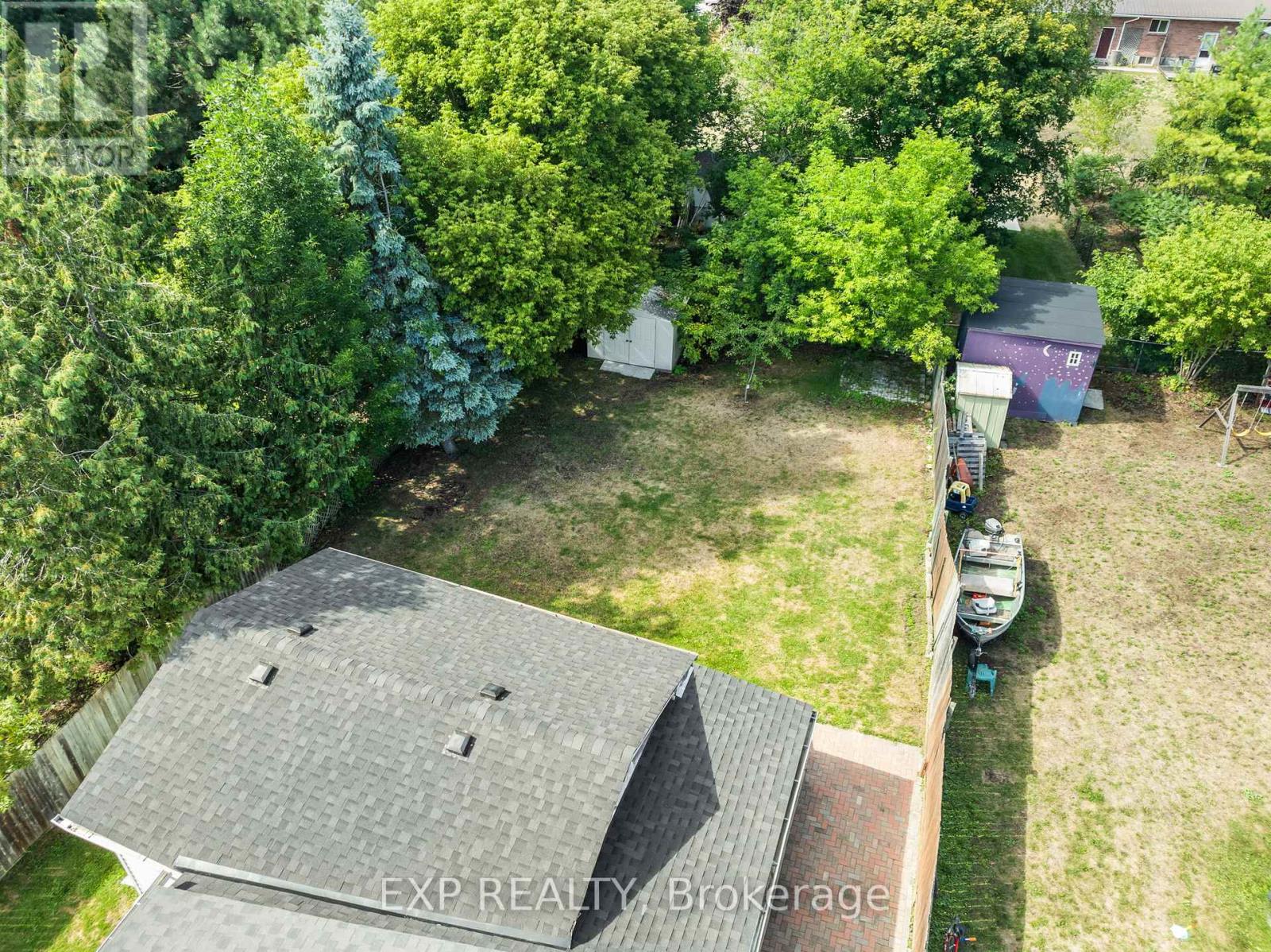 Photo 32 of 148 Morton Avenue, Georgina ON