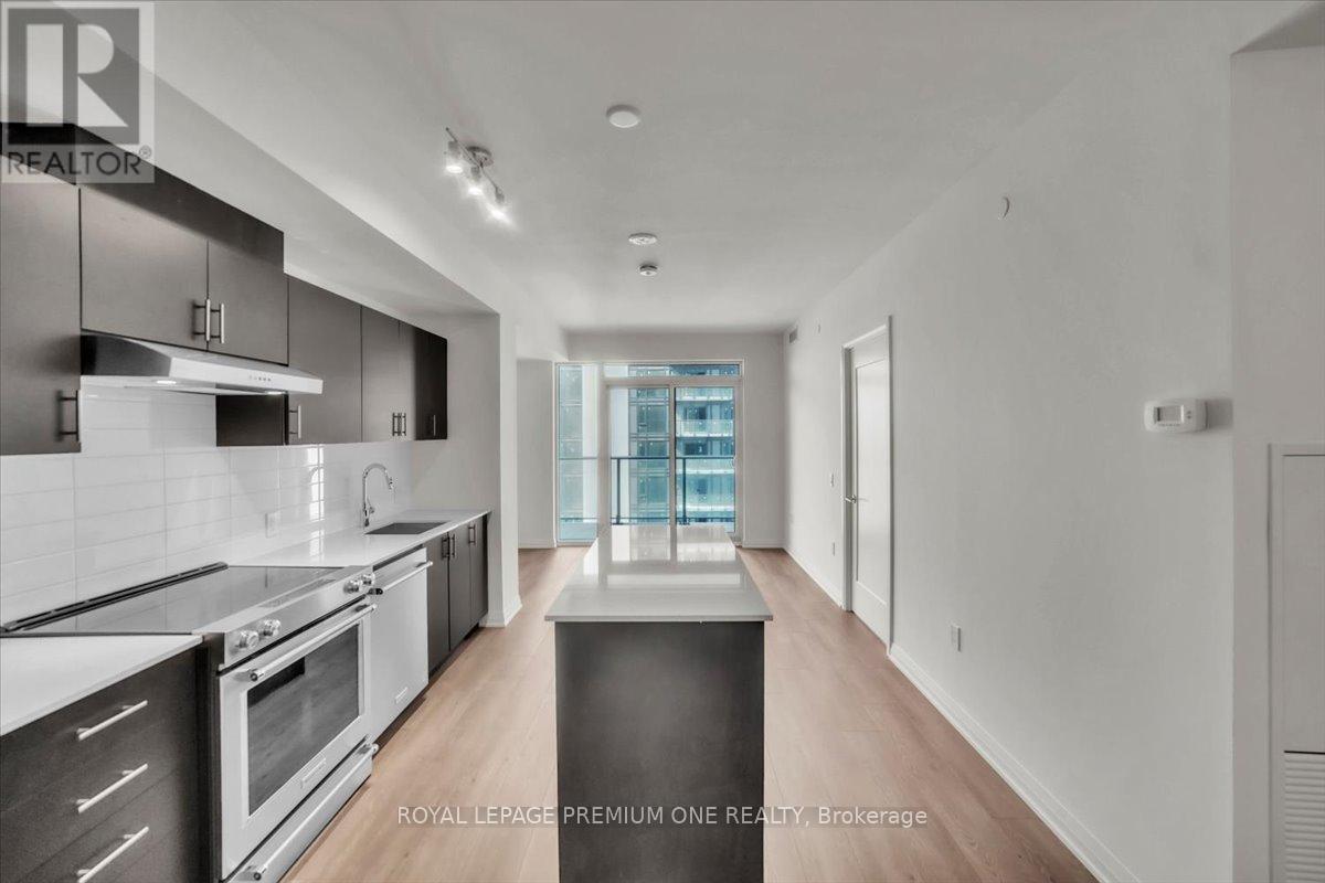 Photo 4 of 2102 8960 Jane Street, Vaughan ON