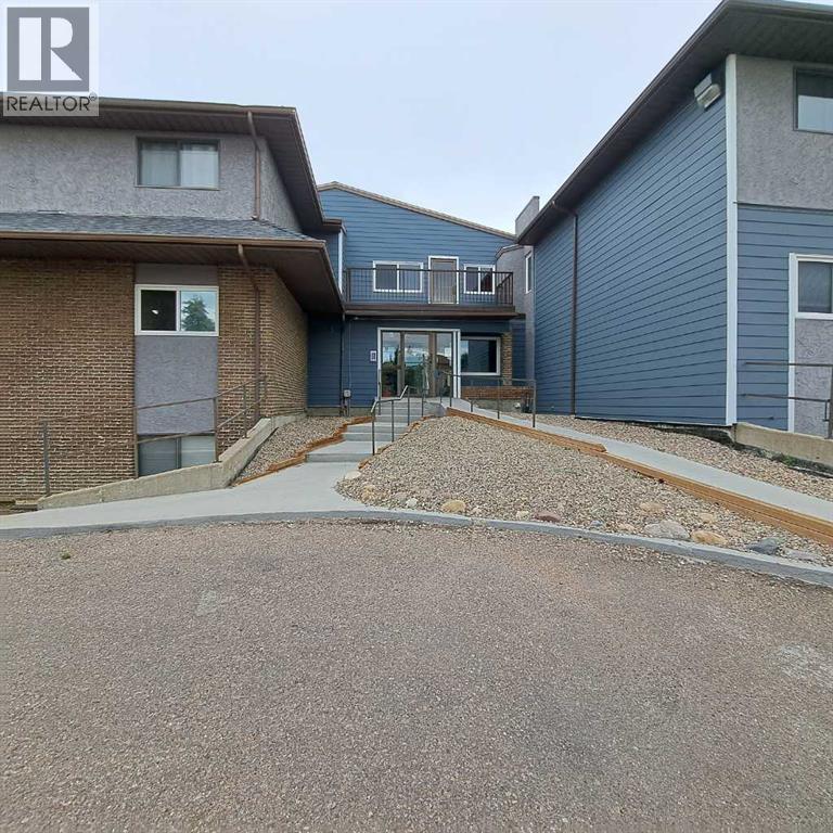 Photo 3 of 205 3910 23 Avenue S, Lethbridge AB