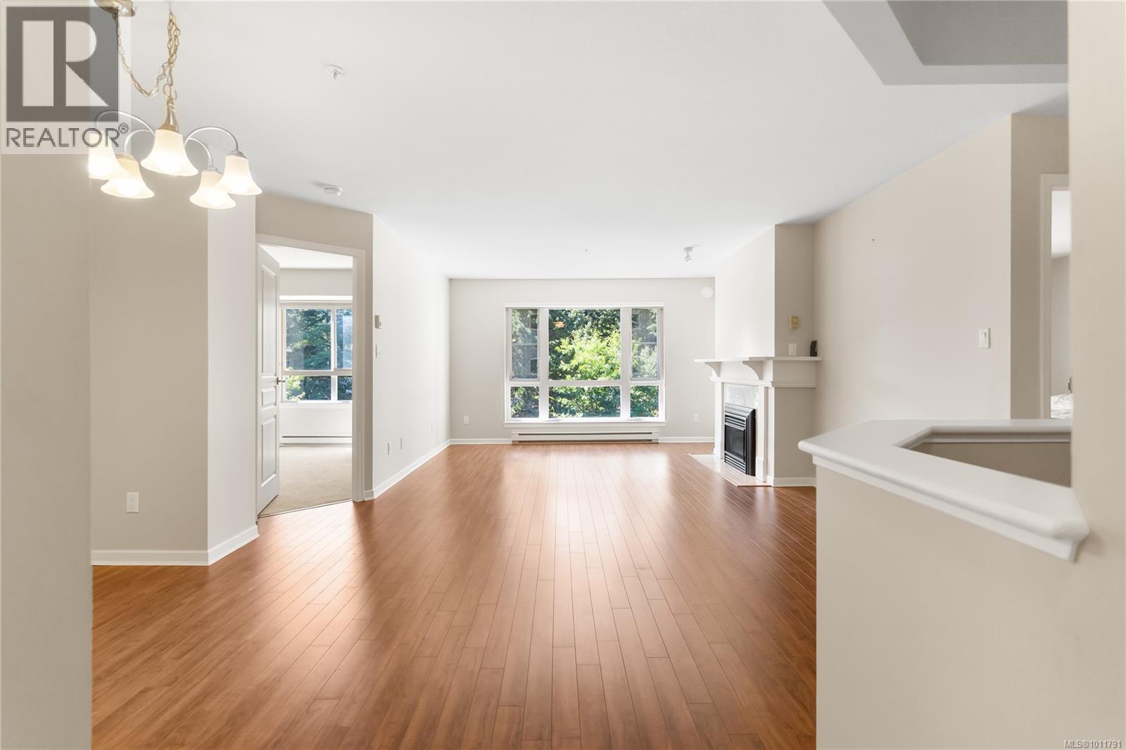 Photo 14 of 402 5650 Edgewater Lane, Nanaimo BC