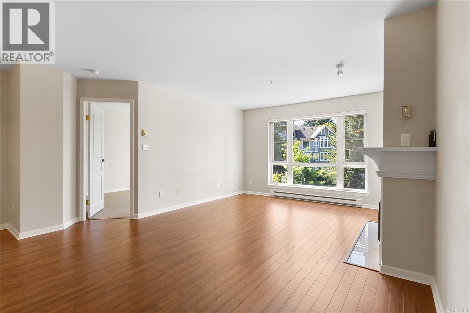 Photo 15 of 402 5650 Edgewater Lane, Nanaimo BC