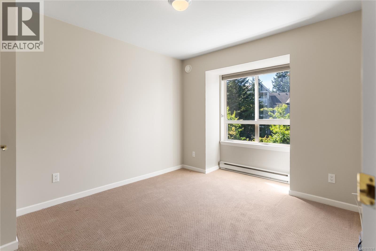 Photo 19 of 402 5650 Edgewater Lane, Nanaimo BC