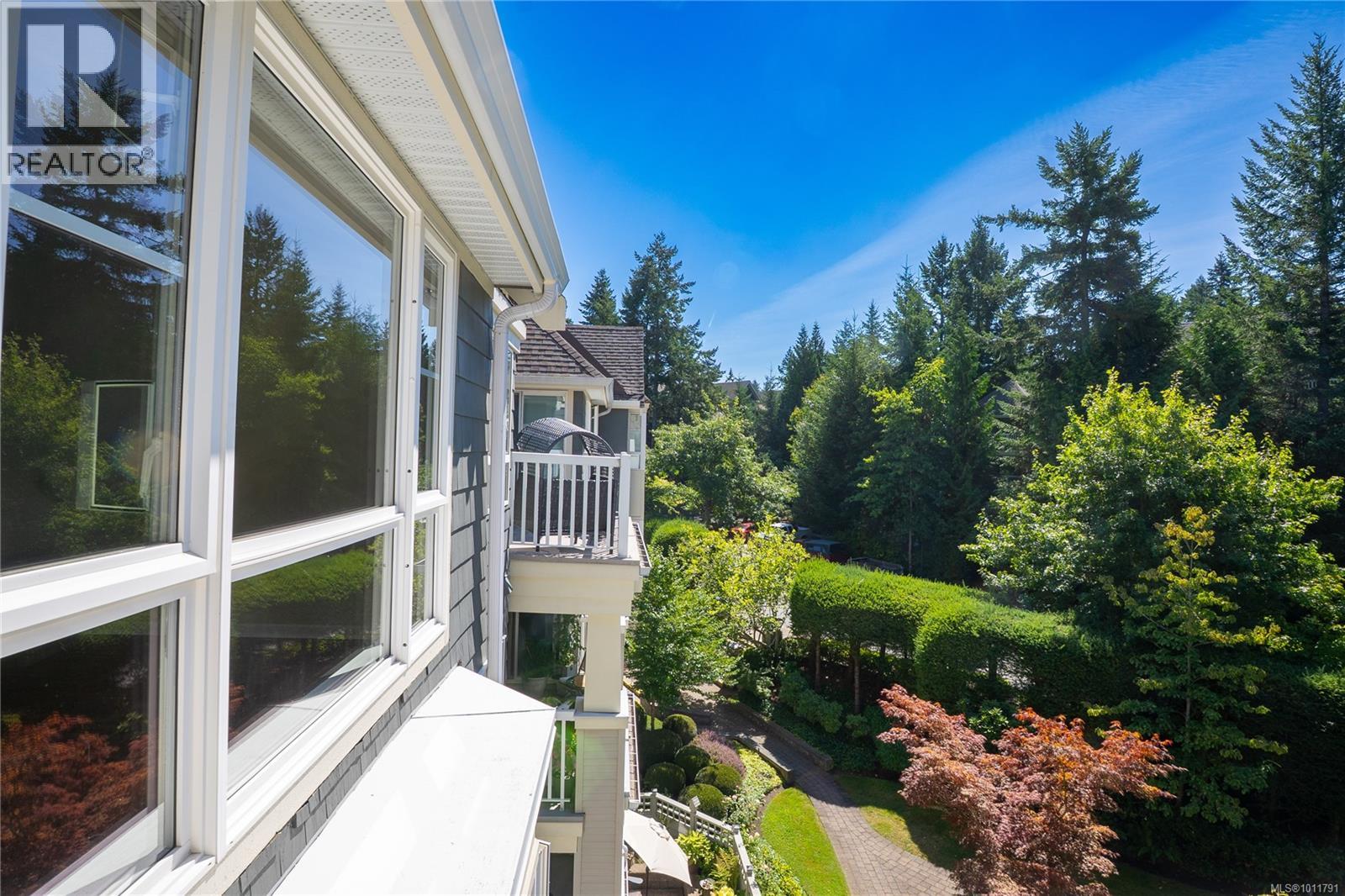 Photo 33 of 402 5650 Edgewater Lane, Nanaimo BC