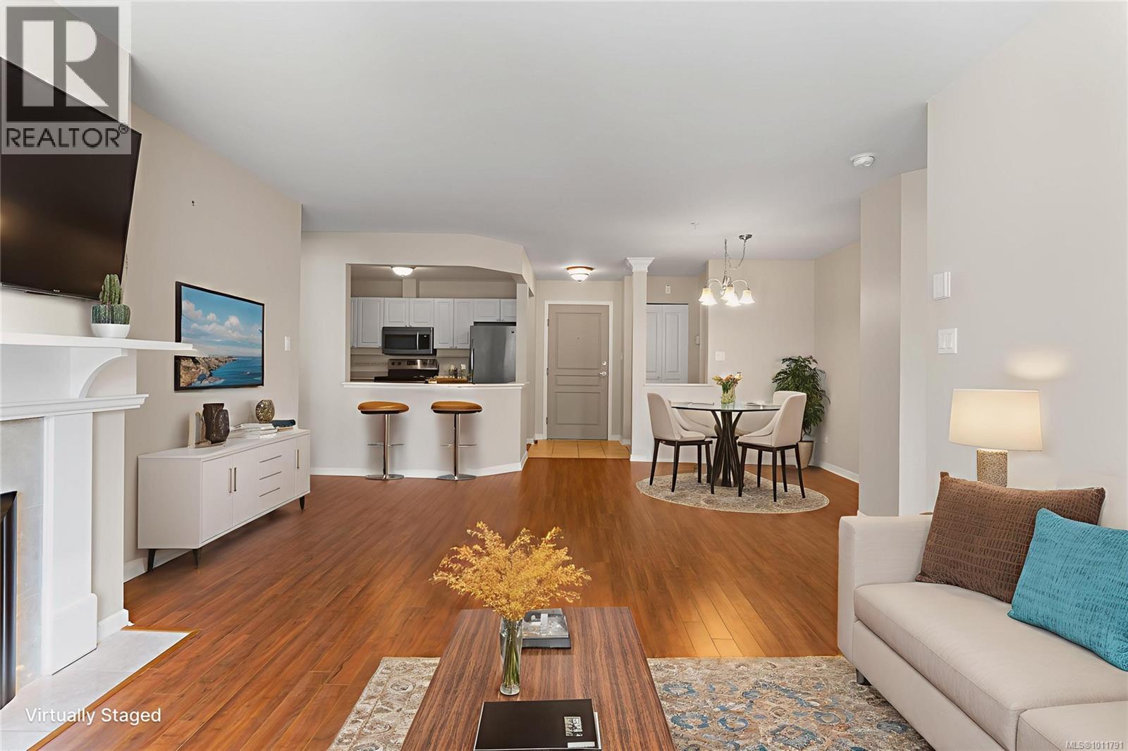 Photo 6 of 402 5650 Edgewater Lane, Nanaimo BC