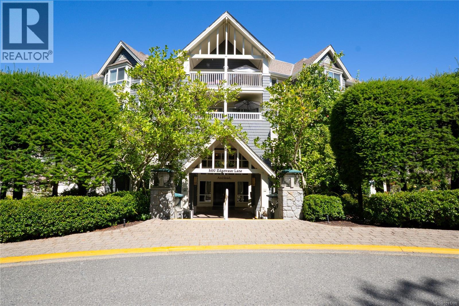 Photo 8 of 402 5650 Edgewater Lane, Nanaimo BC