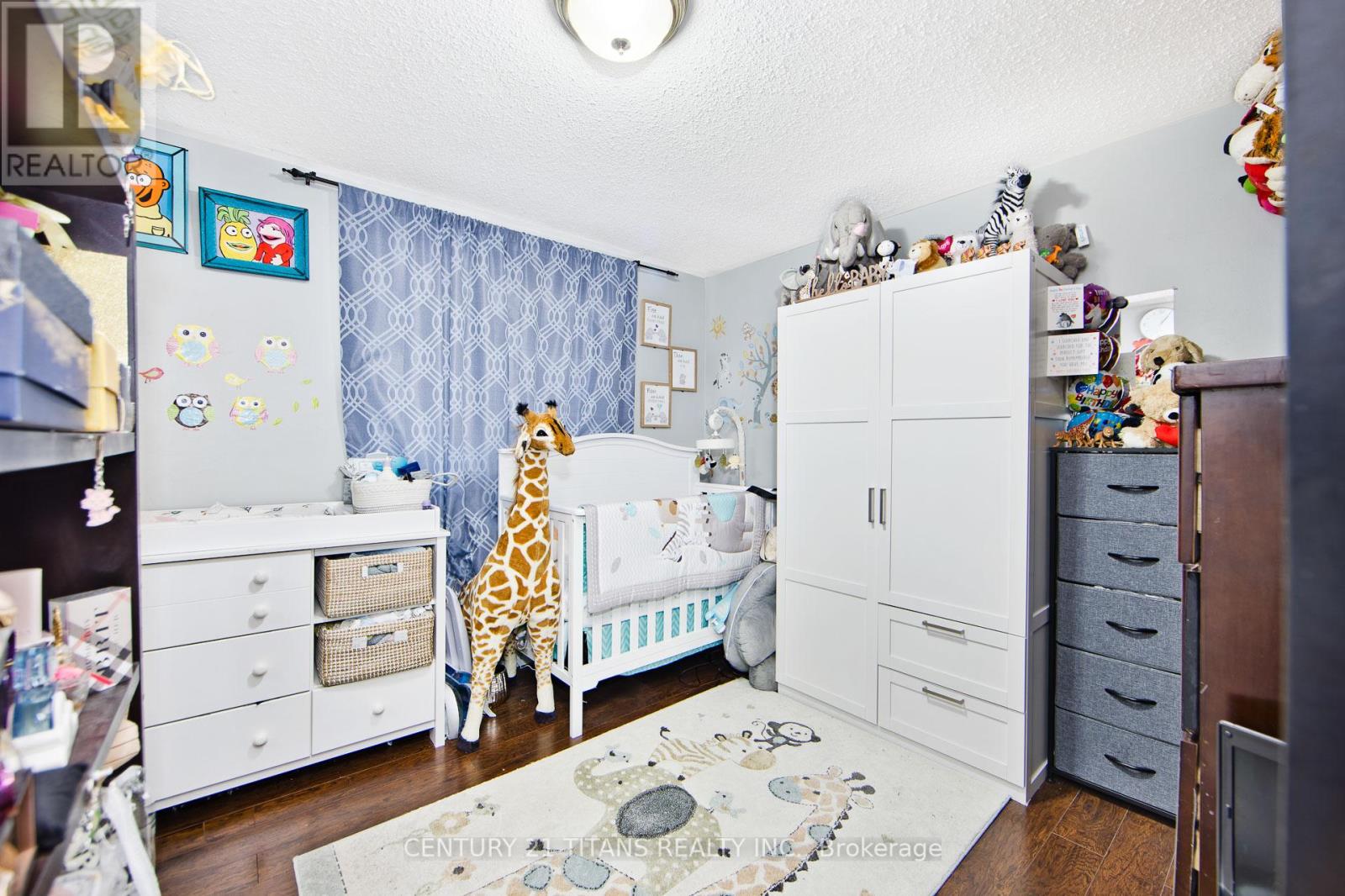 Photo 15 of 7606 Netherwood Road, Mississauga ON