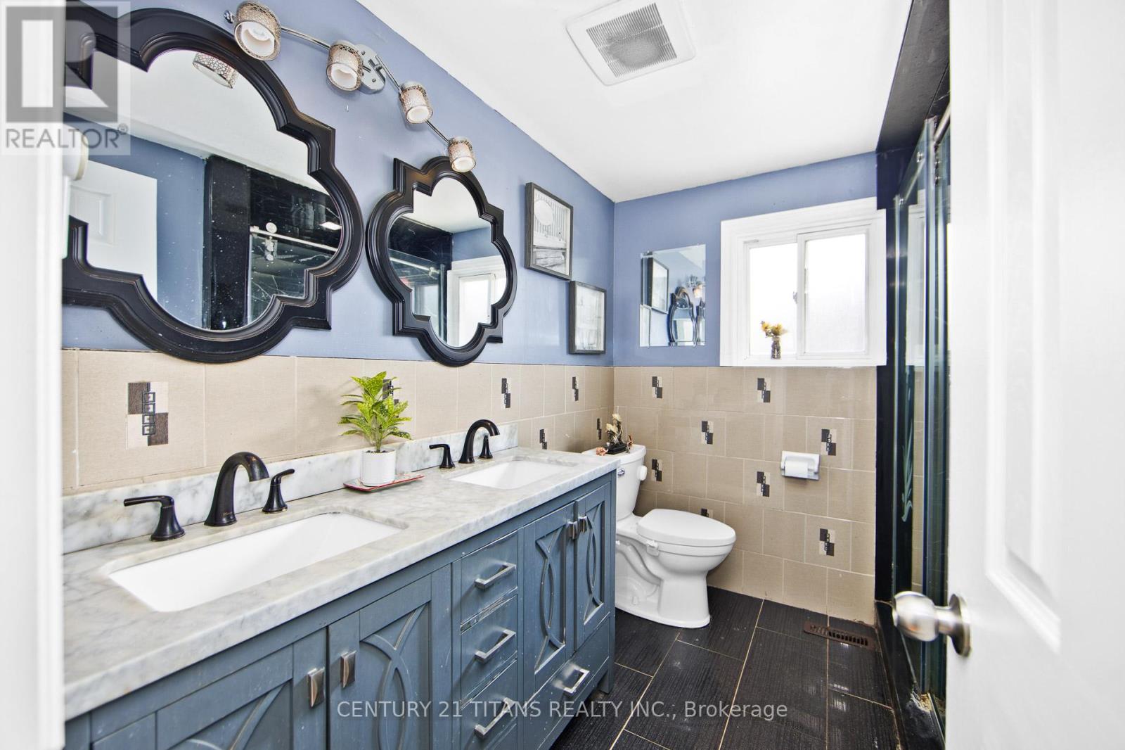 Photo 16 of 7606 Netherwood Road, Mississauga ON