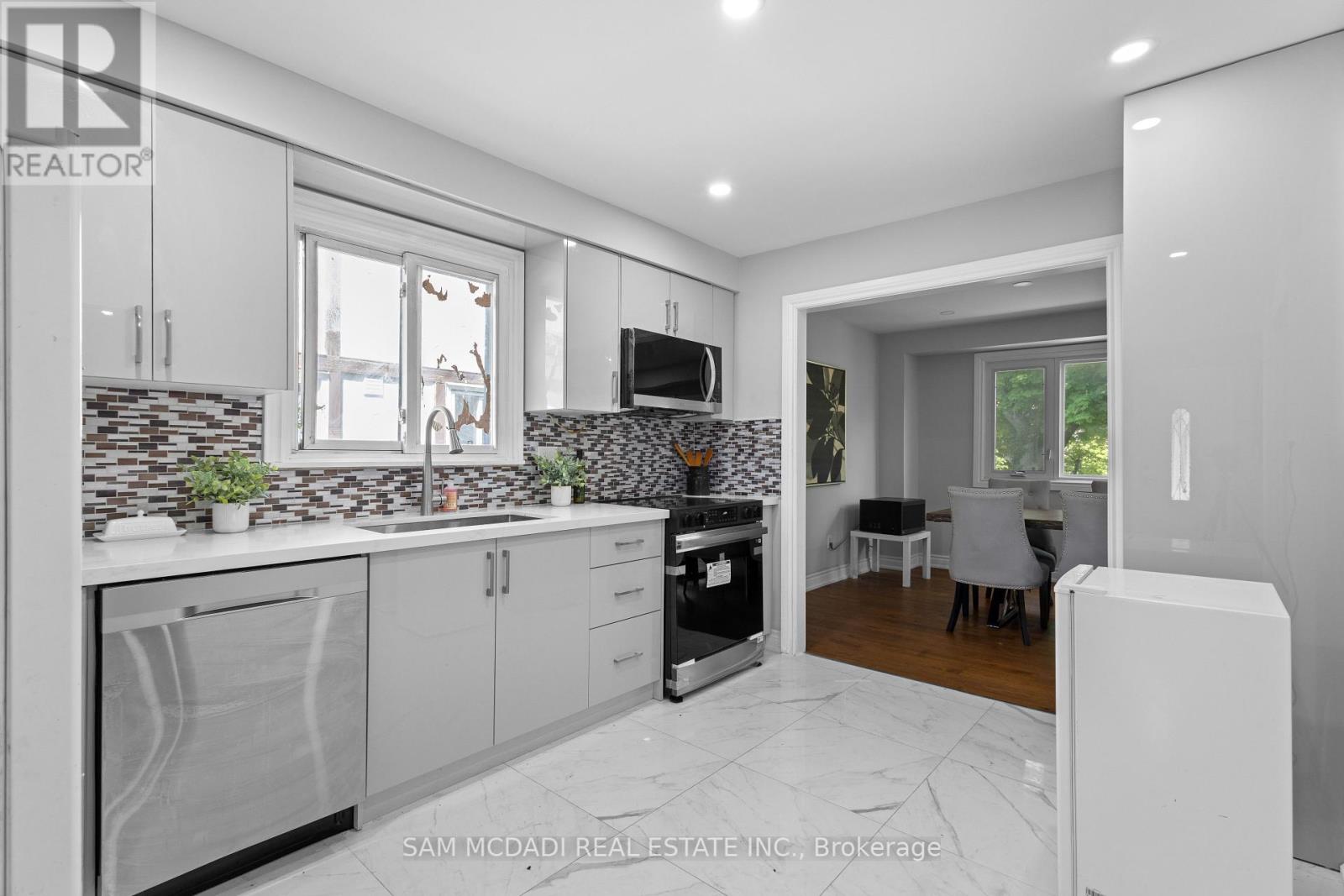 Photo 11 of 6755 Segovia Road, Mississauga ON
