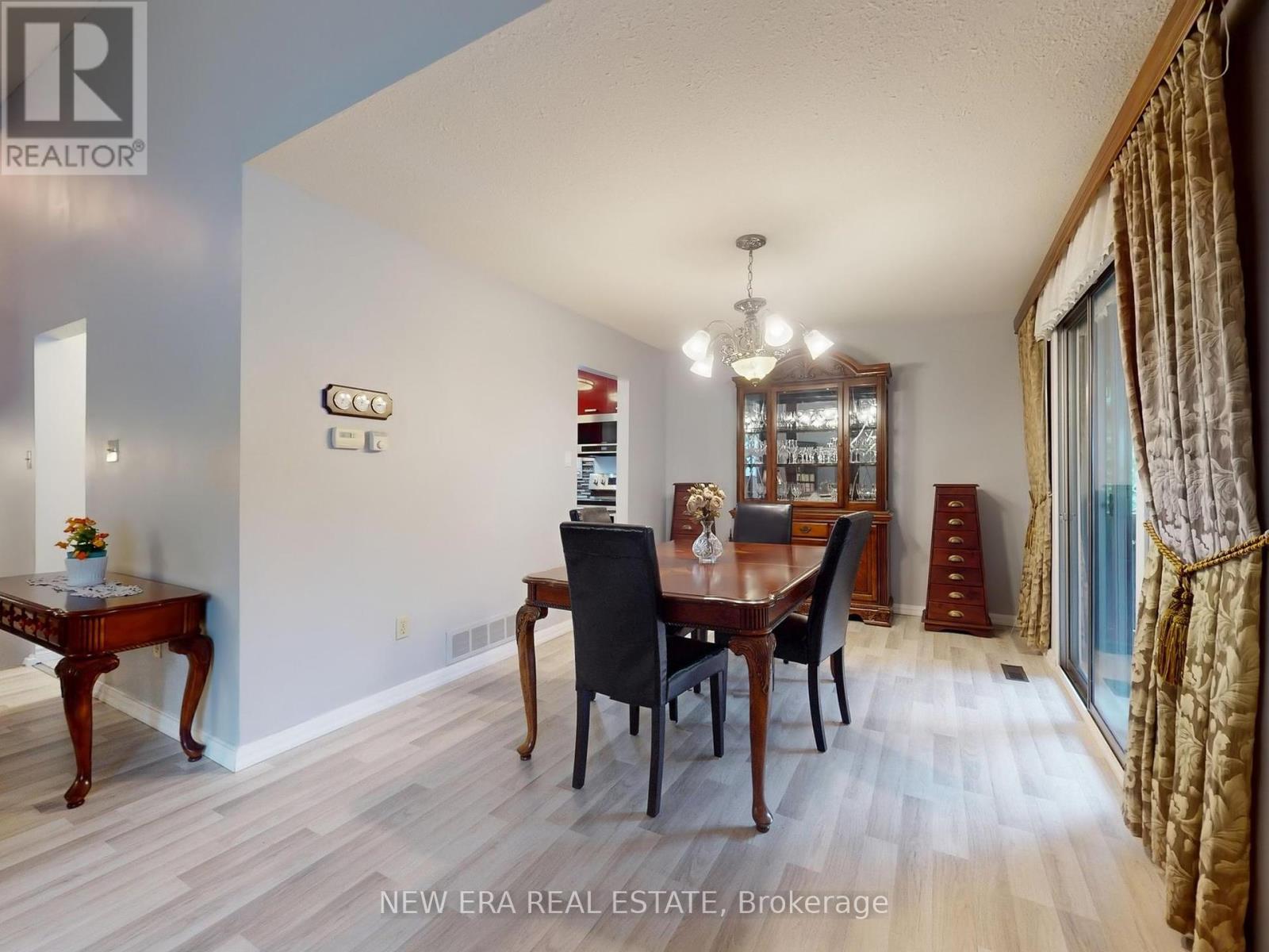 Photo 13 of 2669 Inlake Court, Mississauga ON