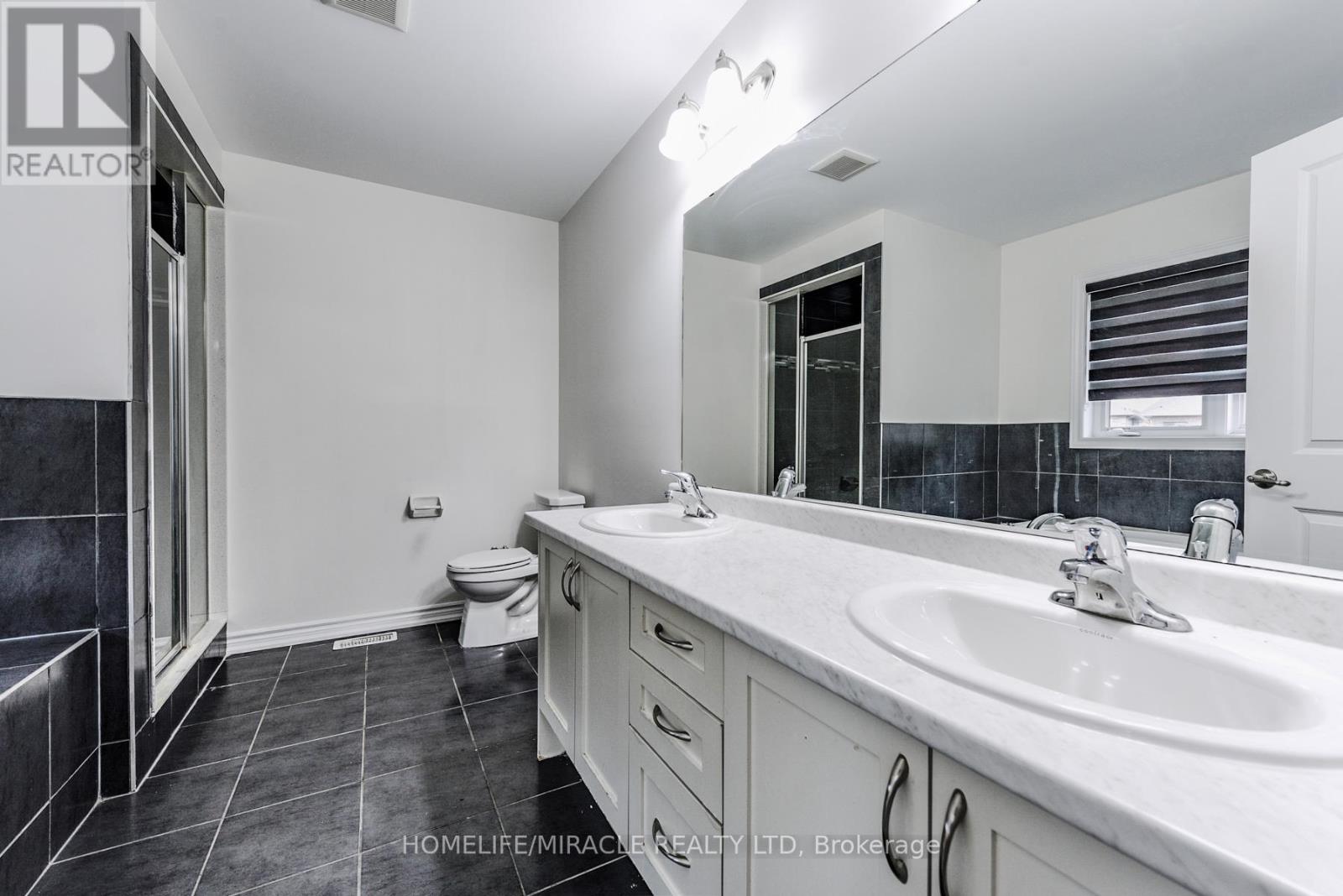 Photo 39 of 61 Bucksaw Street, Brampton ON