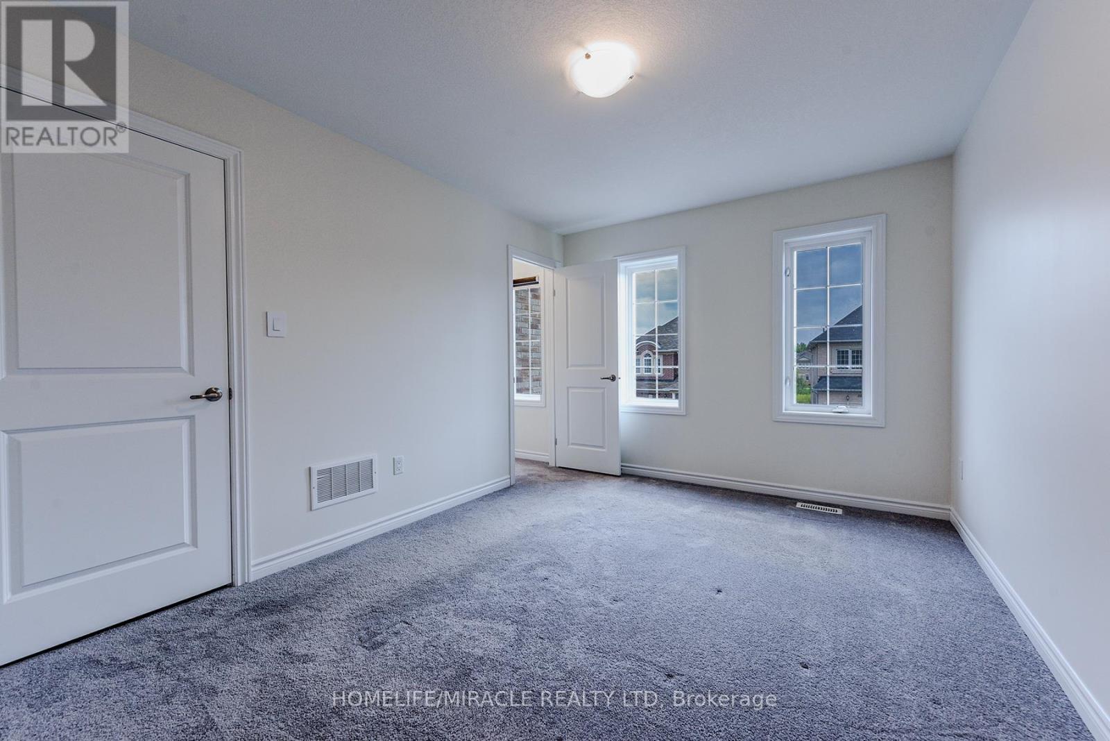 Photo 24 of 61 Bucksaw Street, Brampton ON