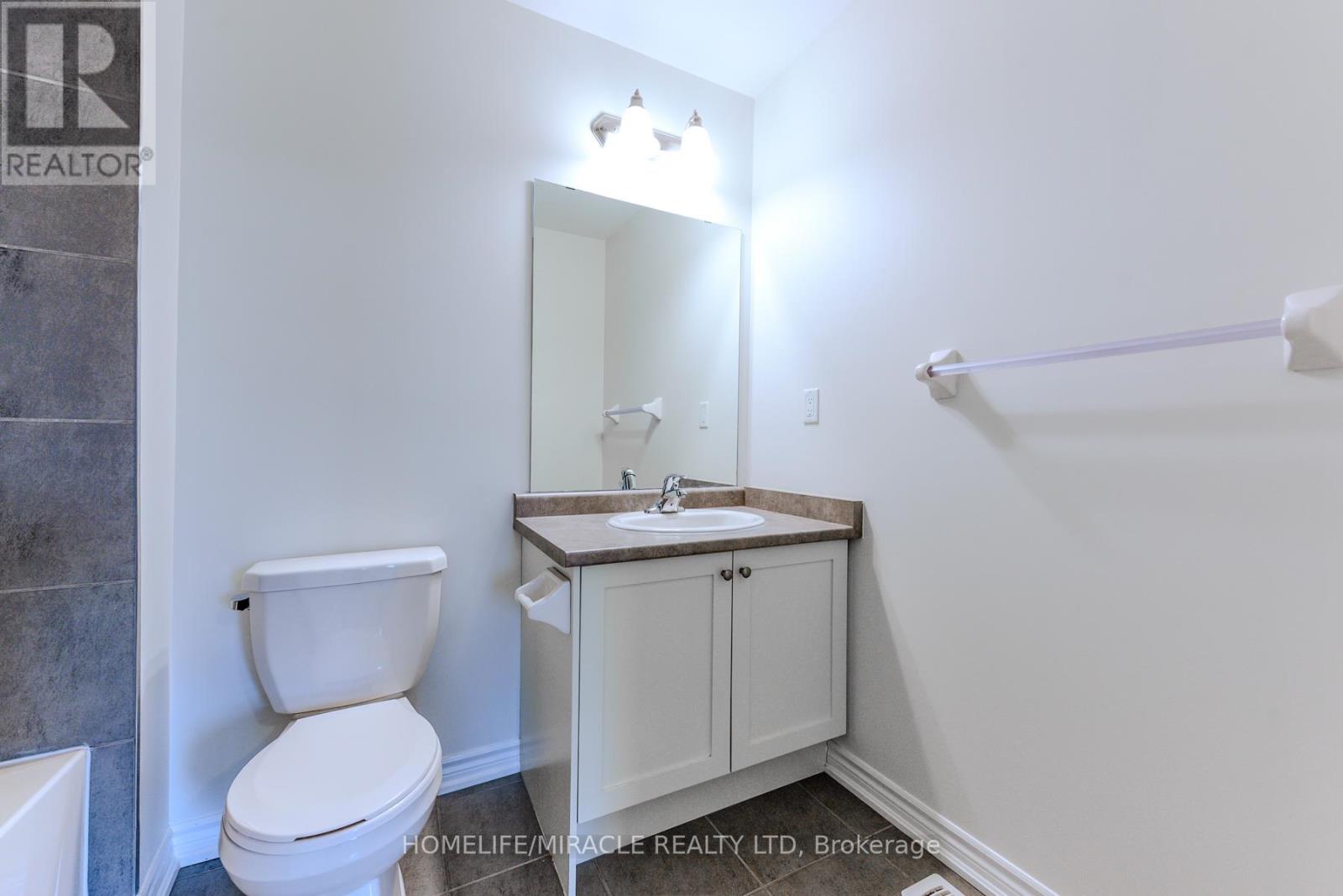 Photo 6 of 61 Bucksaw Street, Brampton ON
