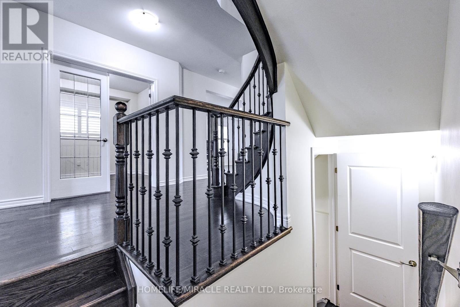 Photo 5 of 61 Bucksaw Street, Brampton ON