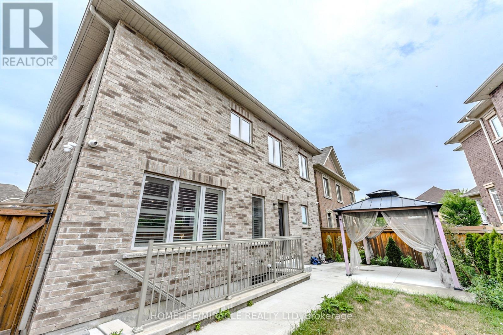 Photo 38 of 61 Bucksaw Street, Brampton ON