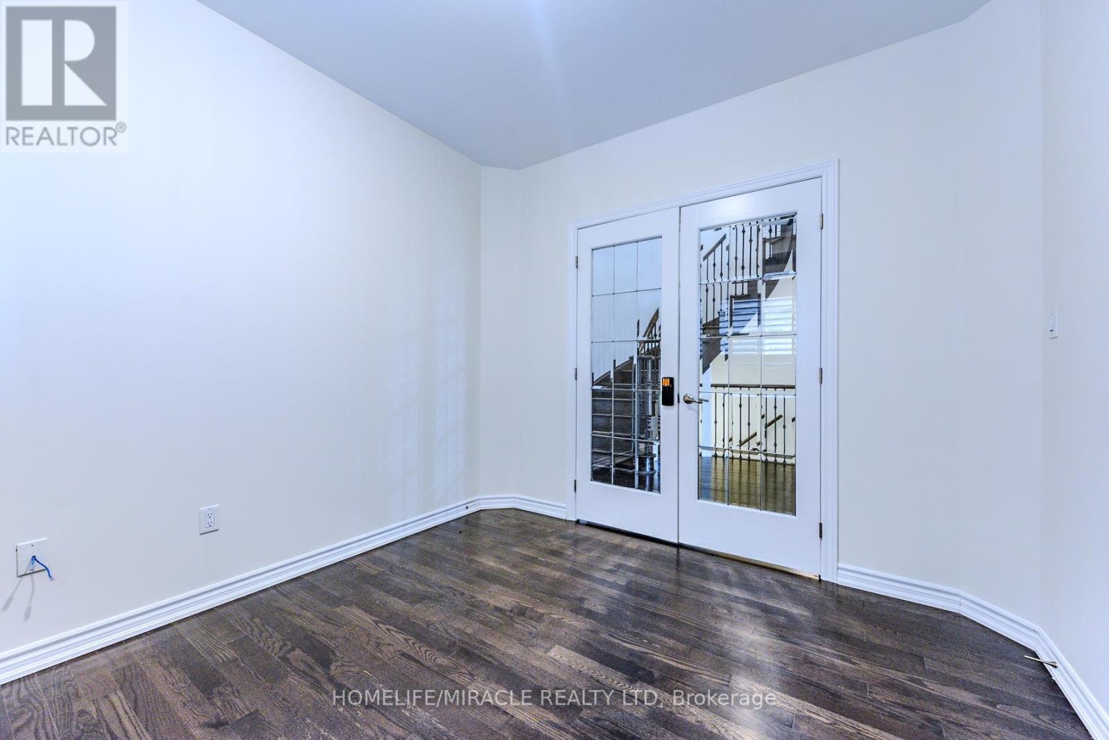 Photo 33 of 61 Bucksaw Street, Brampton ON