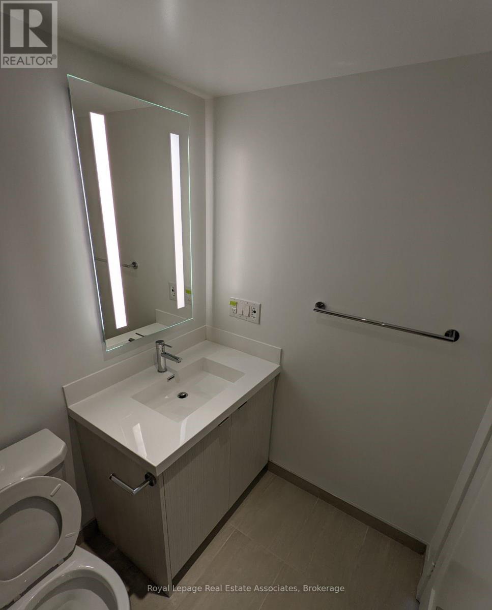 Photo 7 of 333 5 Mabelle Avenue, Toronto ON