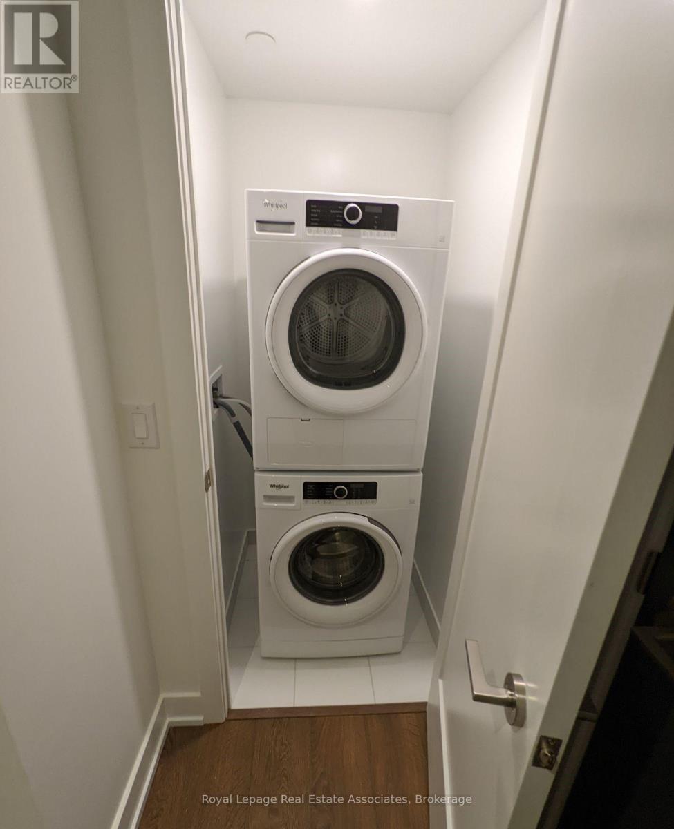 Photo 9 of 333 5 Mabelle Avenue, Toronto ON