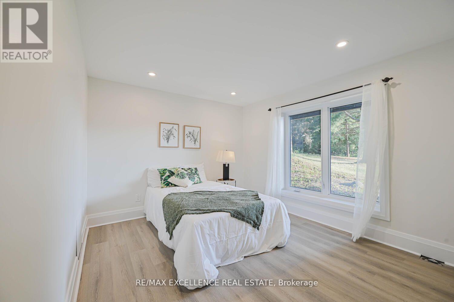 Photo 37 of 14812 Centreville Creek Road, Caledon ON