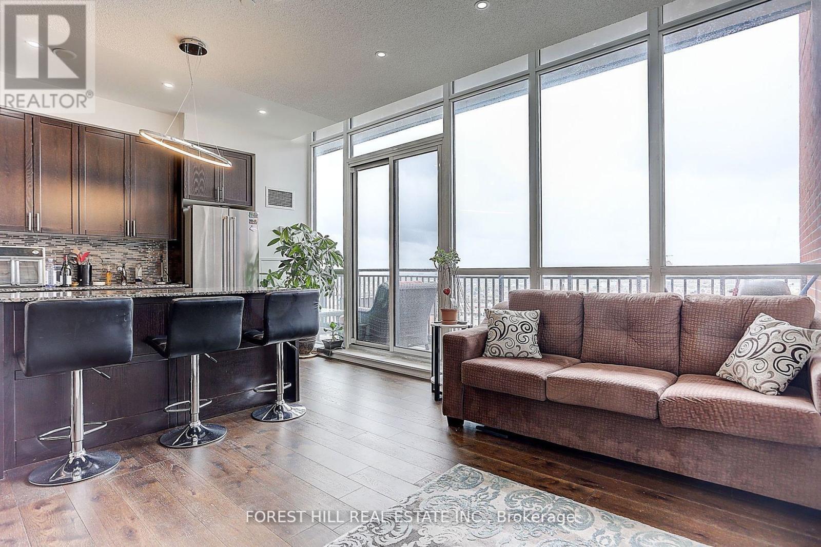 Photo 10 of 2121 800 Lawrence Avenue W, Toronto ON