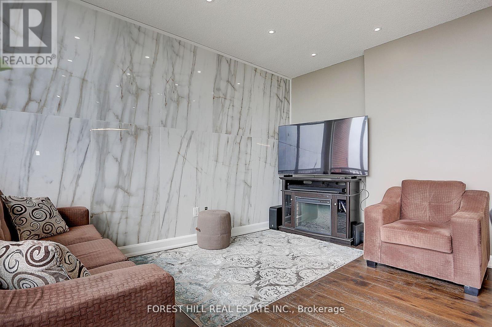 Photo 7 of 2121 800 Lawrence Avenue W, Toronto ON