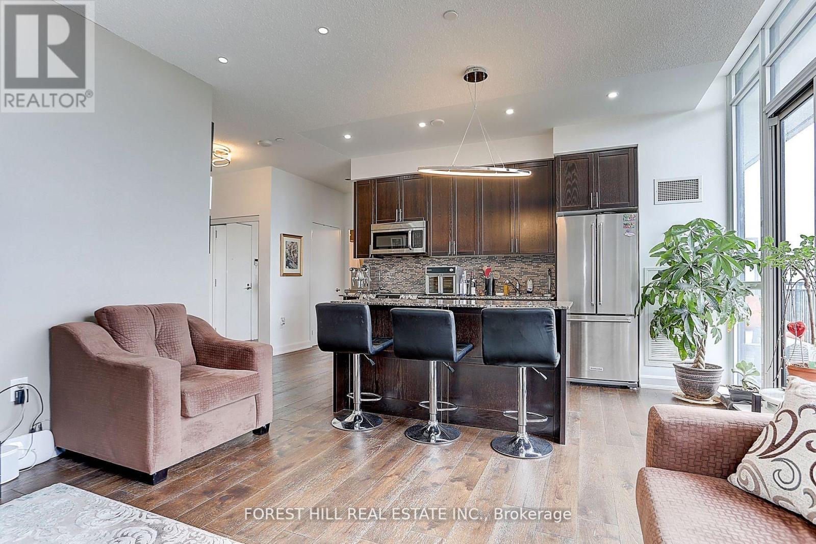Photo 8 of 2121 800 Lawrence Avenue W, Toronto ON