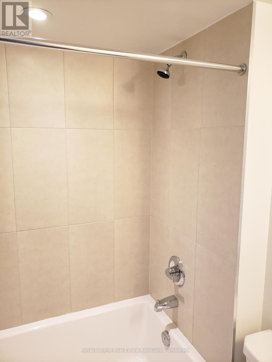 Photo 17 of 2726 9 Mabelle Avenue, Toronto ON