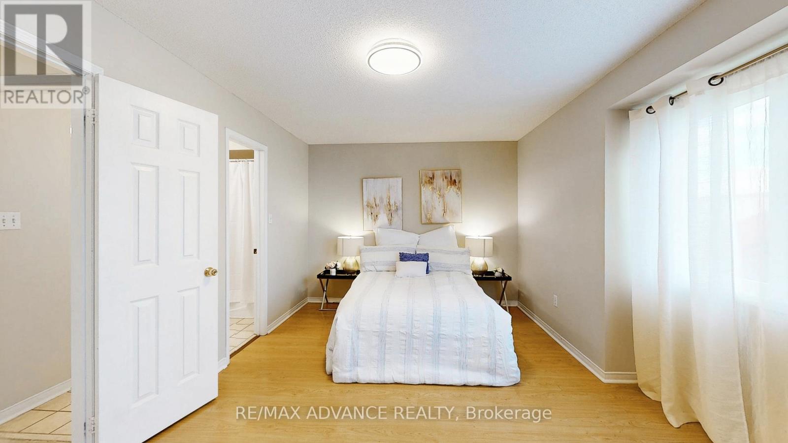Photo 20 of 7560 Black Walnut Trail, Mississauga ON