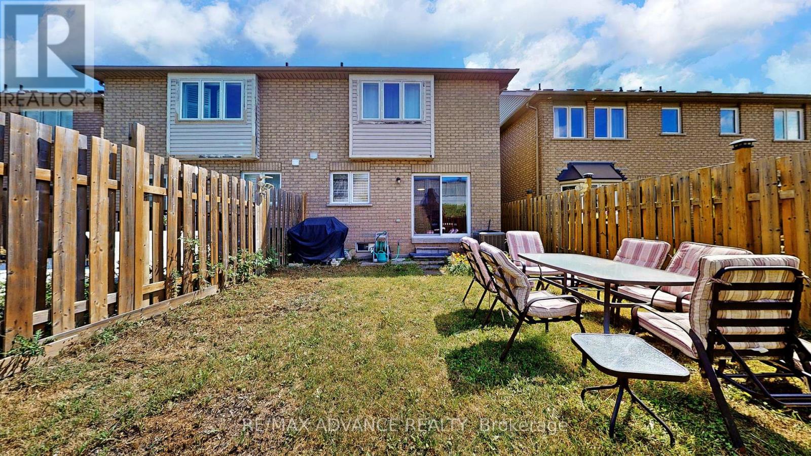 Photo 41 of 7560 Black Walnut Trail, Mississauga ON