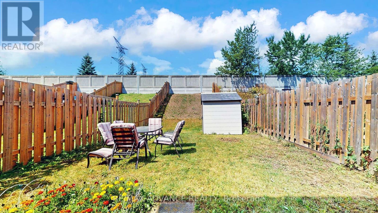 Photo 44 of 7560 Black Walnut Trail, Mississauga ON