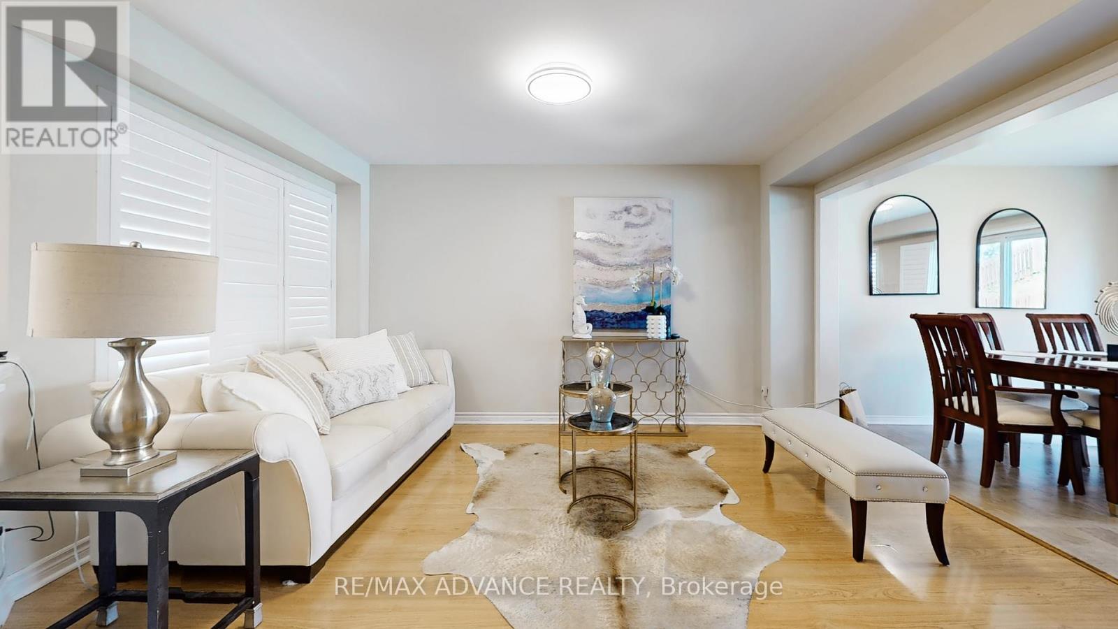 Photo 6 of 7560 Black Walnut Trail, Mississauga ON