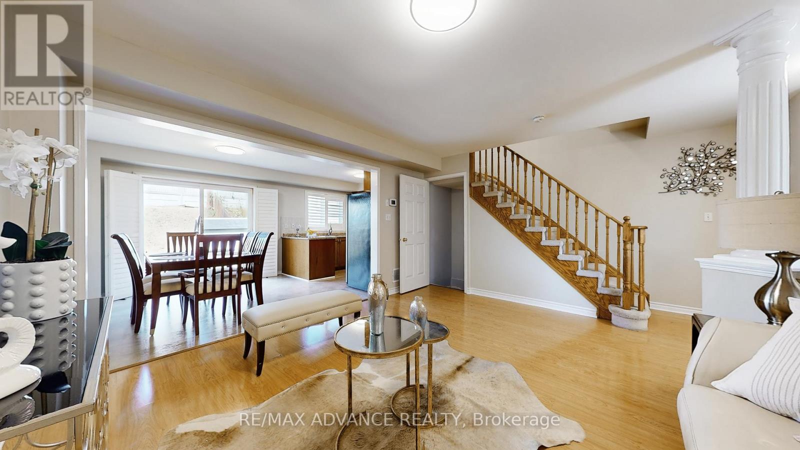 Photo 9 of 7560 Black Walnut Trail, Mississauga ON