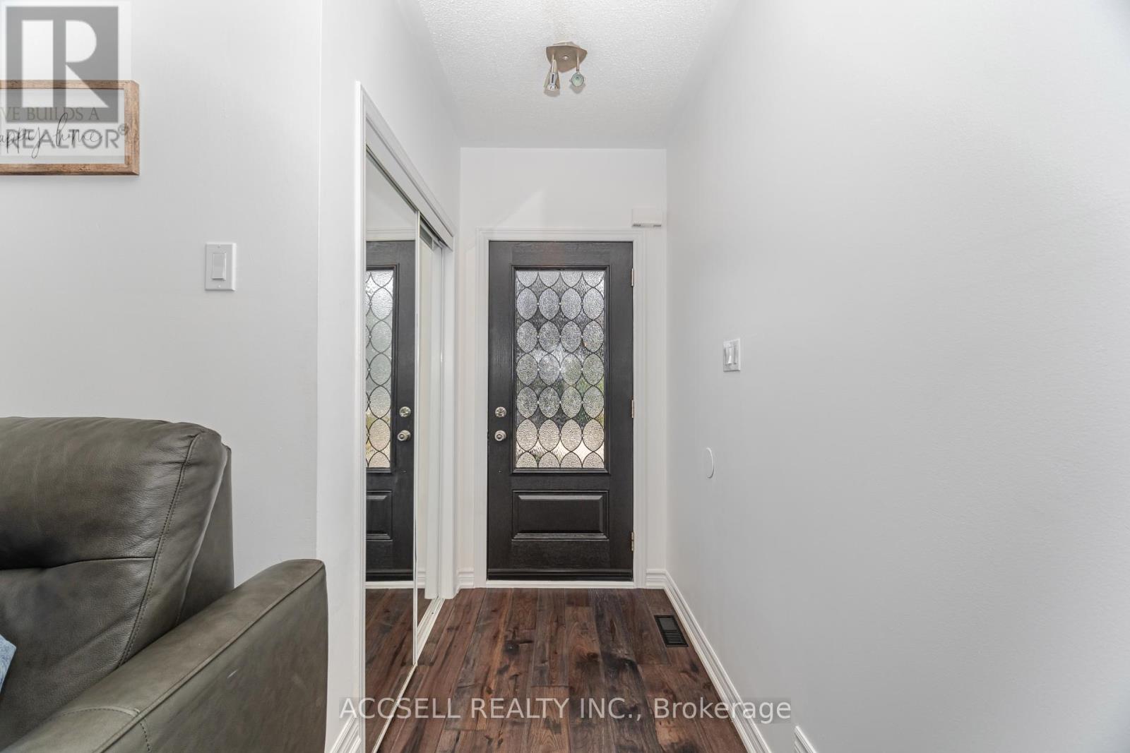 Photo 7 of 323 Pettigrew Trail, Milton ON