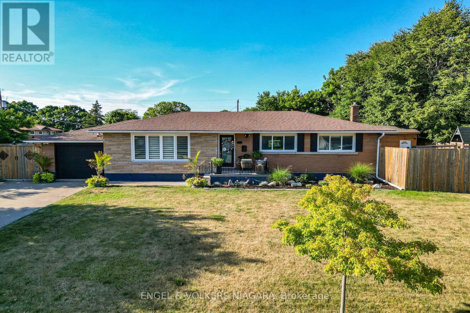 Photo 1 of 90 Rose Avenue, Thorold ON