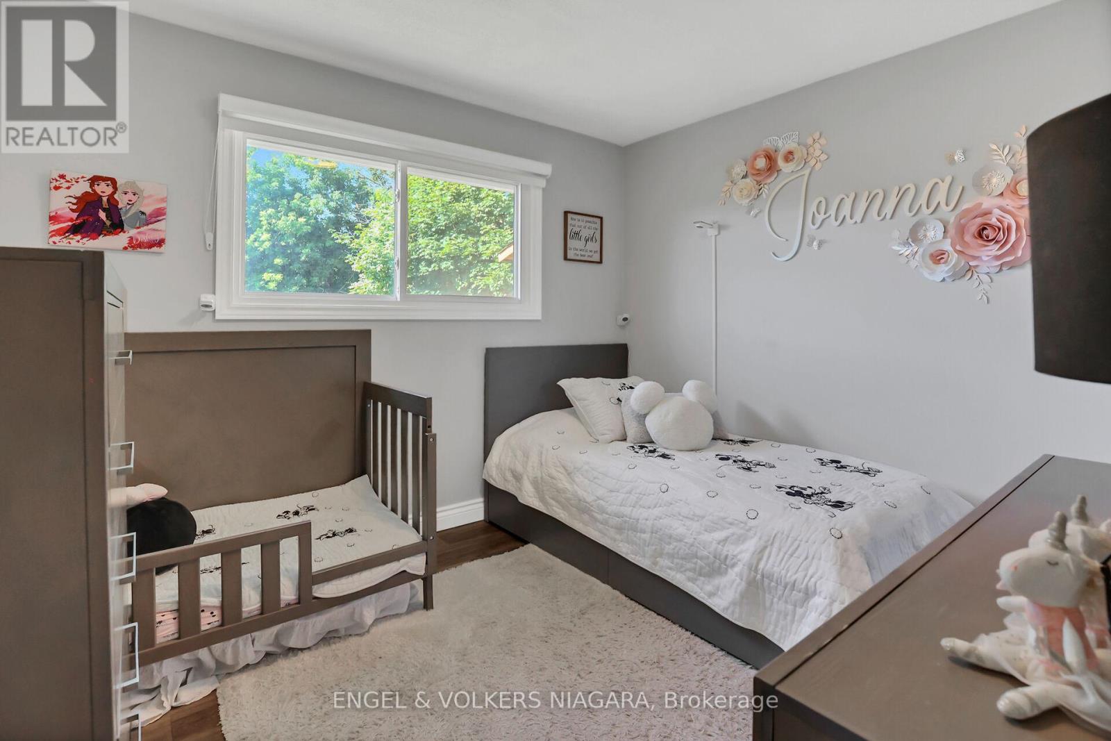 Photo 18 of 90 Rose Avenue, Thorold ON