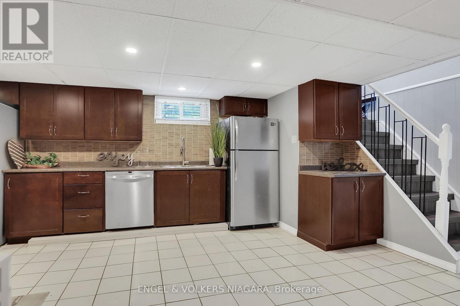 Photo 23 of 90 Rose Avenue, Thorold ON