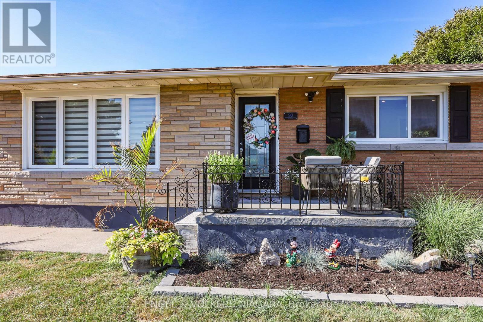 Photo 3 of 90 Rose Avenue, Thorold ON