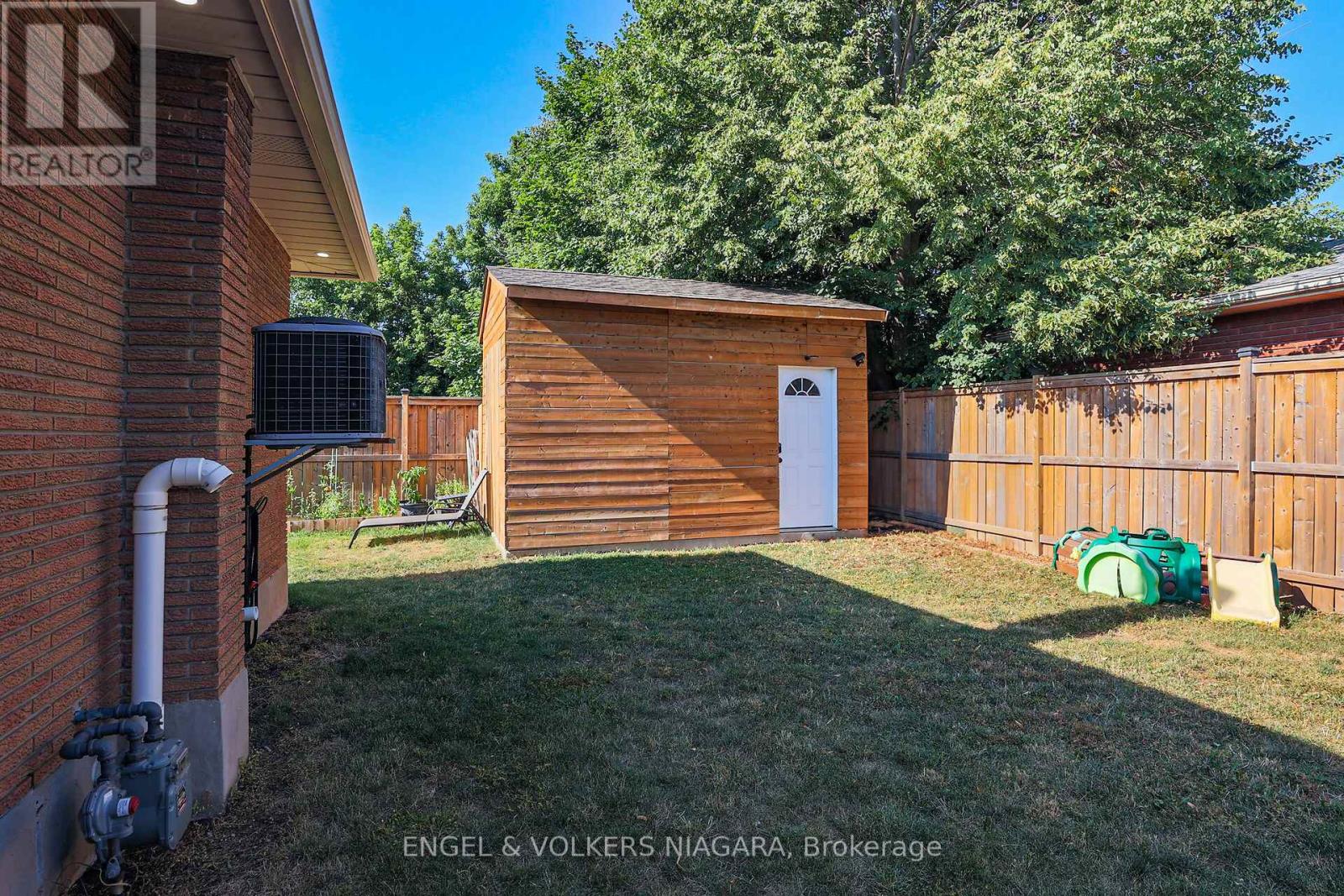 Photo 36 of 90 Rose Avenue, Thorold ON
