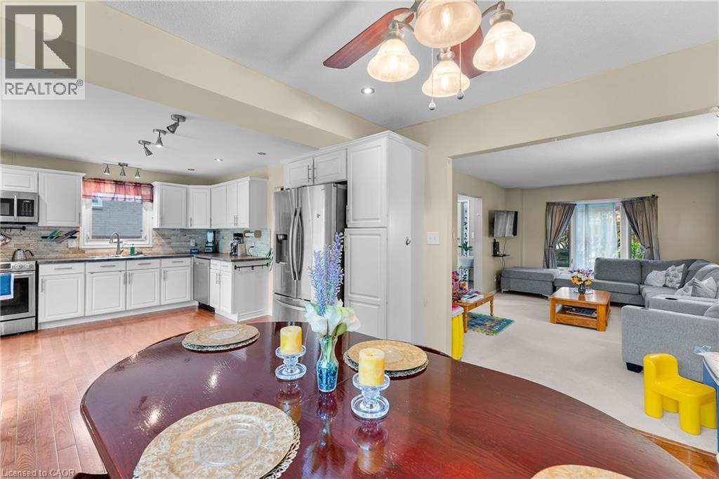 Photo 13 of 3 Briarsdale Crescent, Welland ON