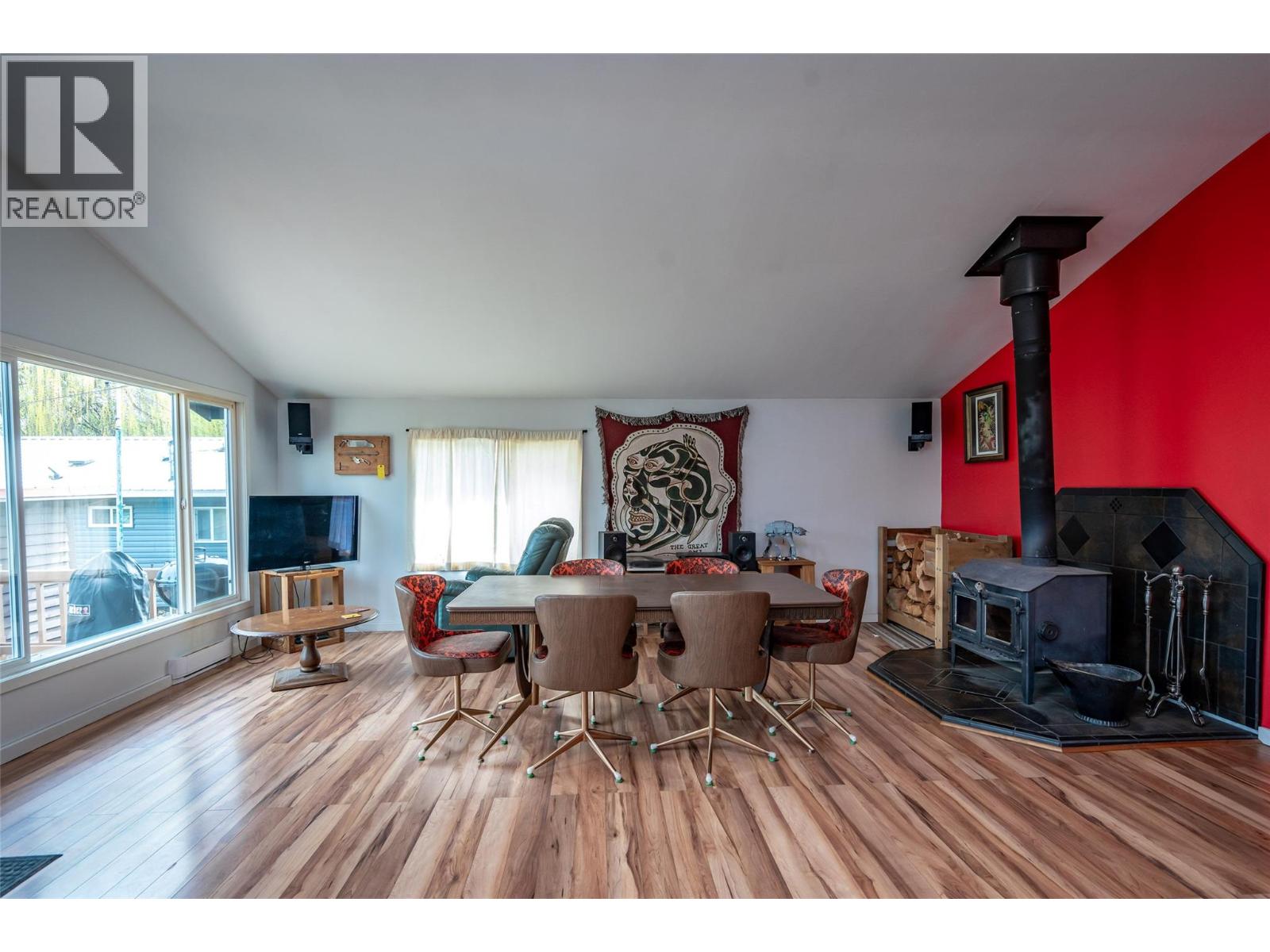 Photo 22 of 127 8th Street N, Kaslo BC