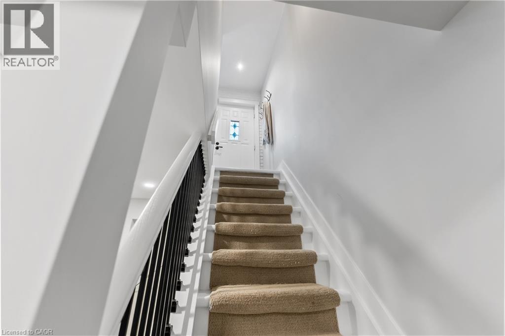 Photo 13 of 1270 Homewood Drive, Burlington ON