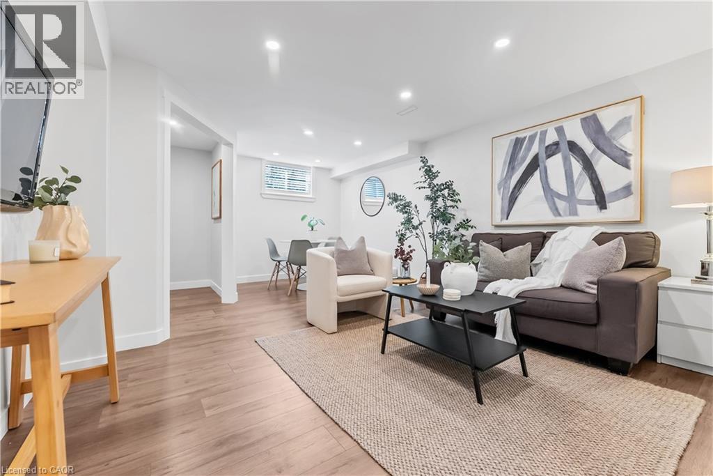 Photo 15 of 1270 Homewood Drive, Burlington ON