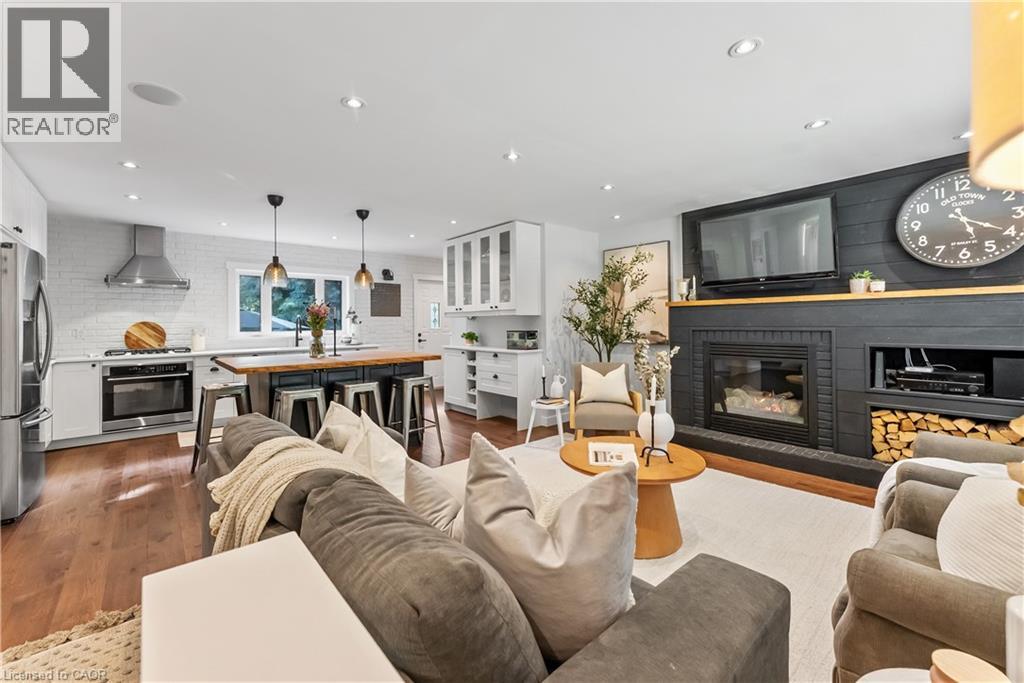 Photo 5 of 1270 Homewood Drive, Burlington ON