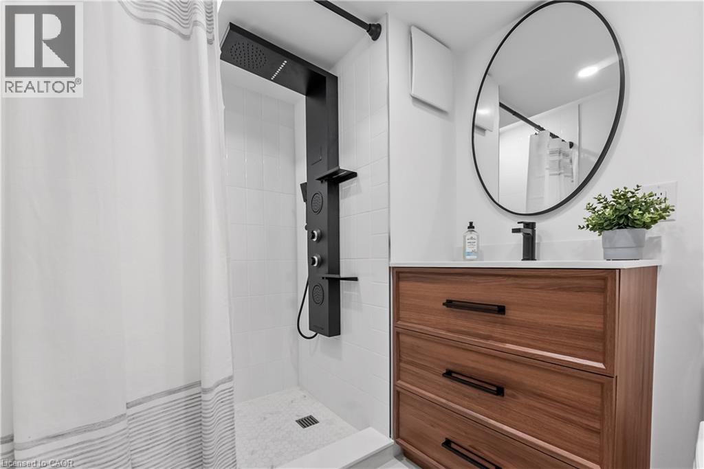 Photo 17 of 1270 Homewood Drive, Burlington ON